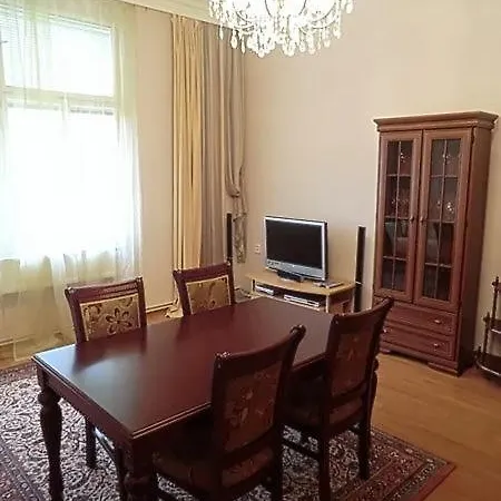 Apartment 7k - Lazenska