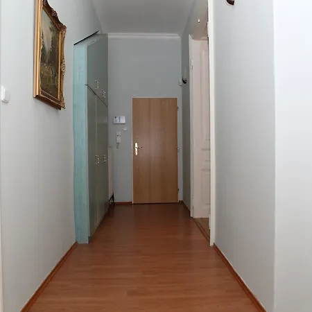 7k - Lazenska