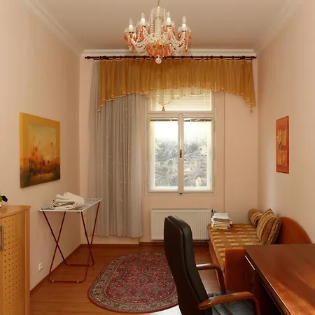 Apartment 7k - Lazenska