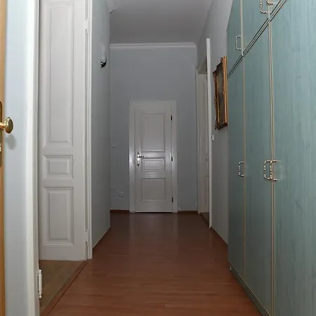 Apartment 7k - Lazenska *