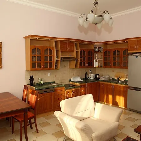 Apartment 7k - Lazenska