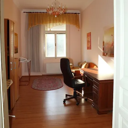 Apartment 7k - Lazenska