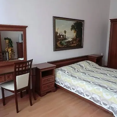 Apartment 7k - Lazenska